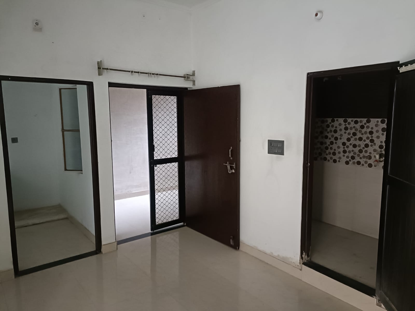 1 bhk on main tonk road -Durgapura-Jaipur